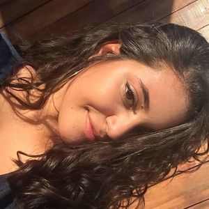 Meet your Posher, Anielly